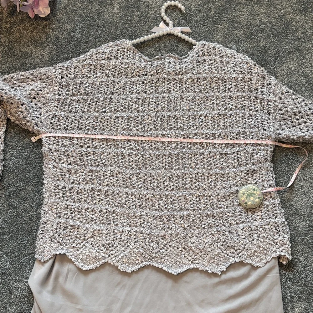 Ladies silver dressy Sweater. Sz L - Picture 11 of 12